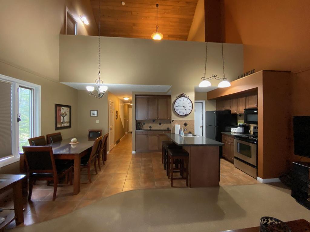 190-850 Northstar Drive, Kimberley, BC - Indoor