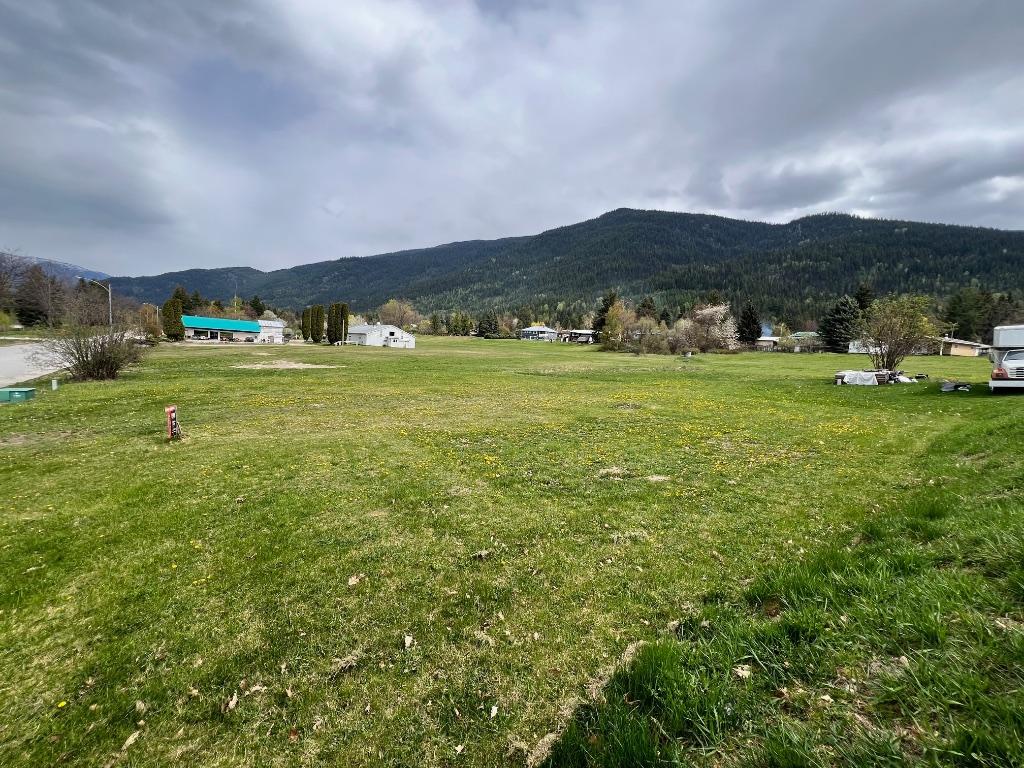 Lot H Oak Street, Fauquier, BC