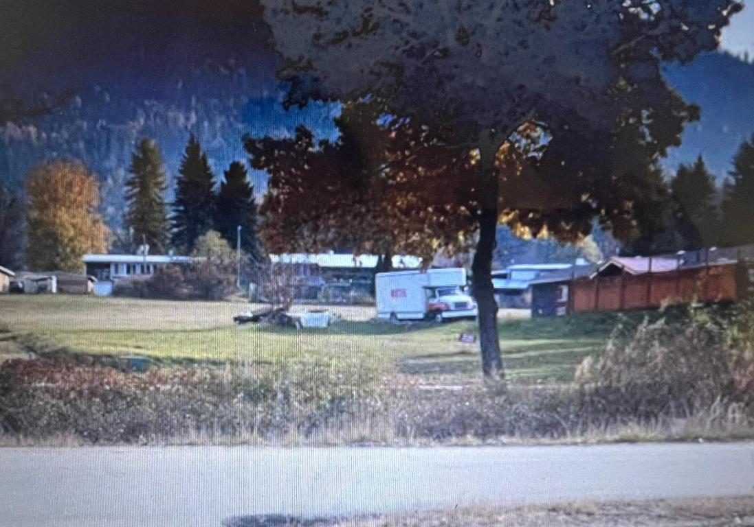 Lot H Oak Street, Fauquier, BC