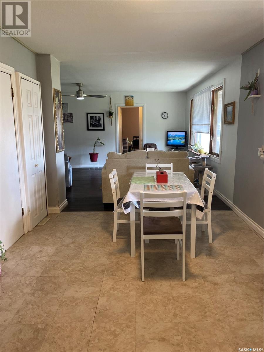 214 Main Street, Midale, SK - Indoor Photo Showing Dining Room