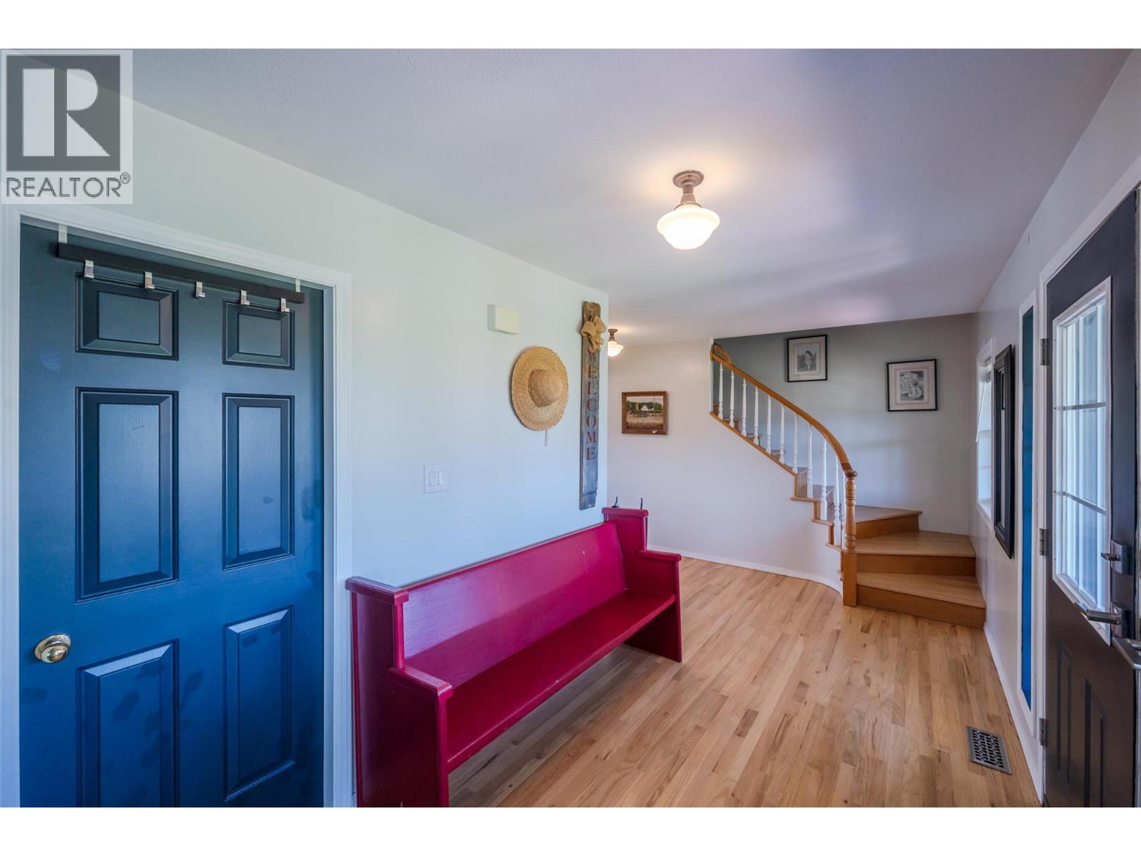 445 5 Road, Oliver, BC - Indoor Photo Showing Other Room