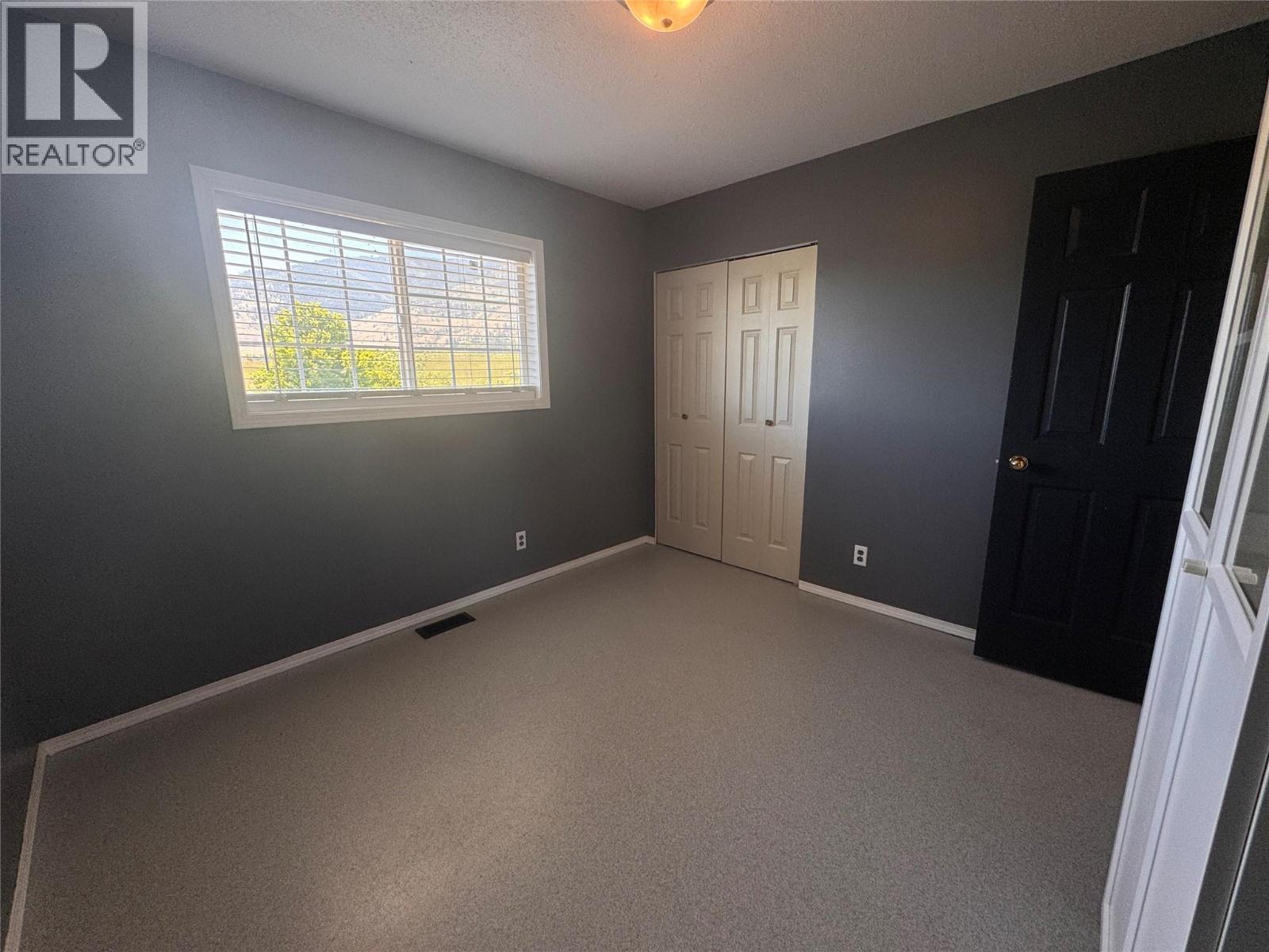 445 5 Road, Oliver, BC - Indoor