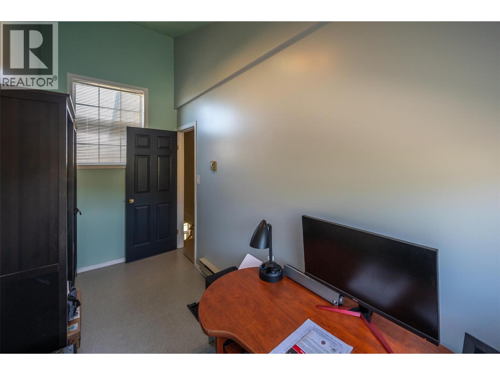 445 5 Road, Oliver, BC - Indoor