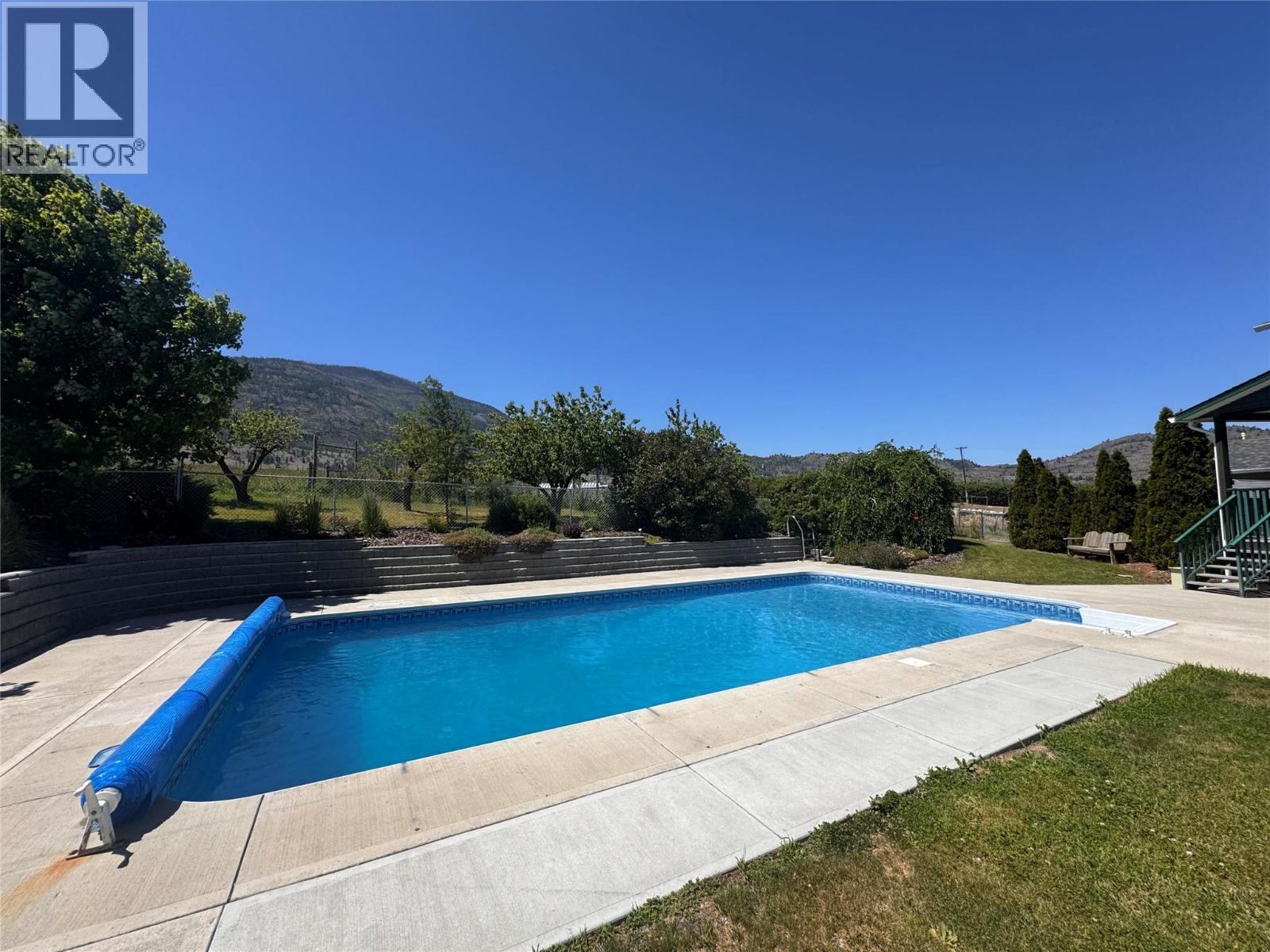 445 5 Road, Oliver, BC - Outdoor With In Ground Pool With Backyard