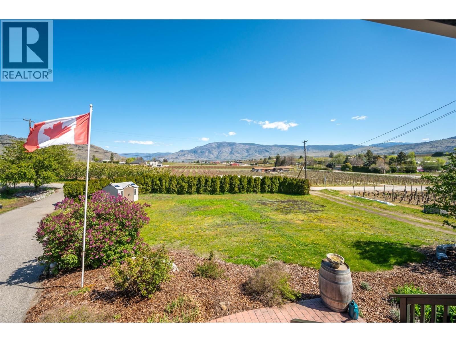 445 5 Road, Oliver, BC - Outdoor With View