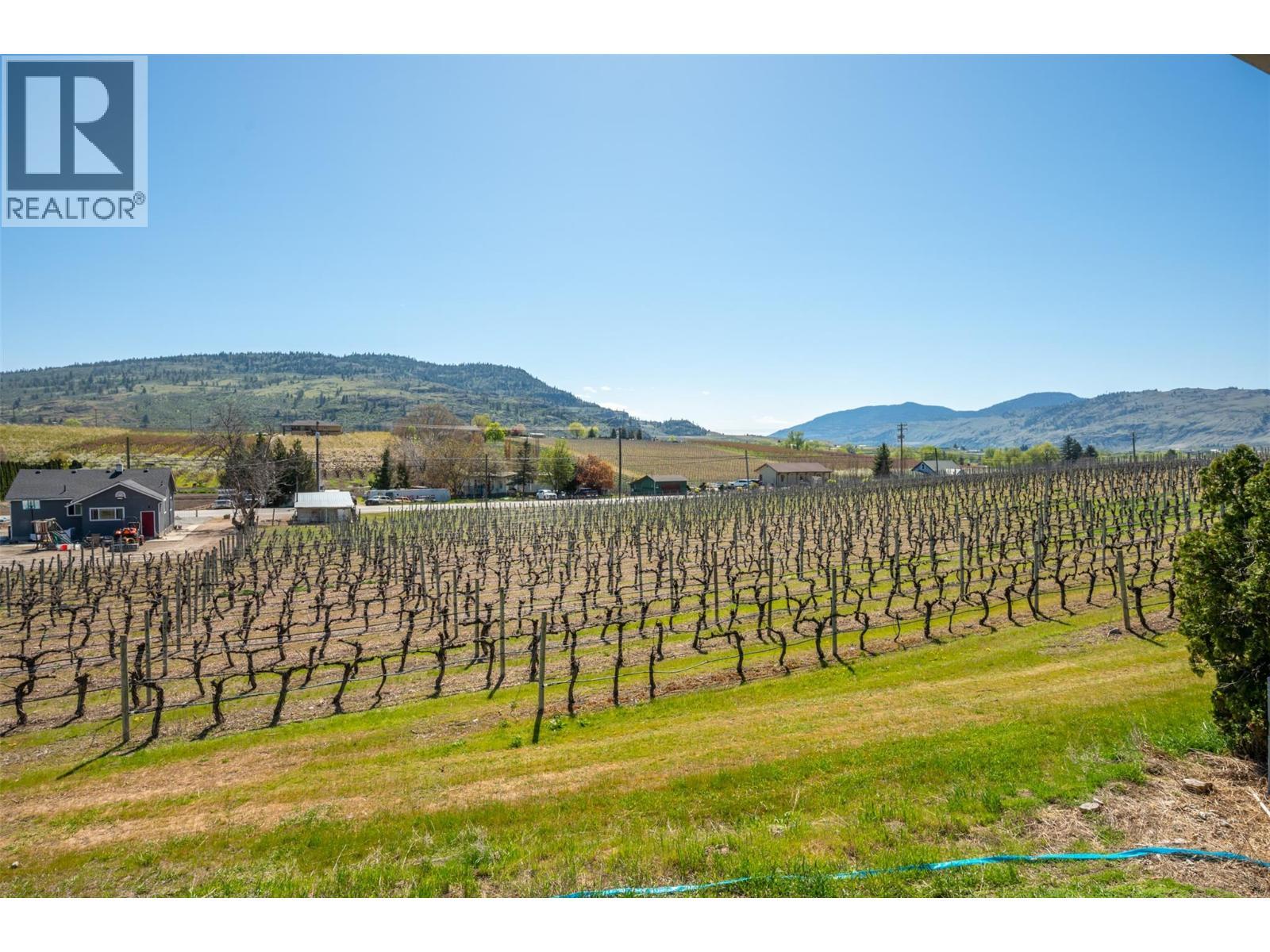 445 5 Road, Oliver, BC - Outdoor With View