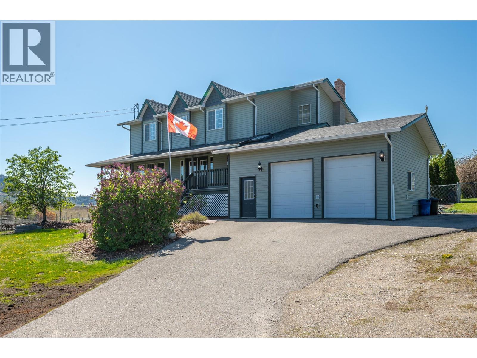 445 5 Road, Oliver, BC - Outdoor