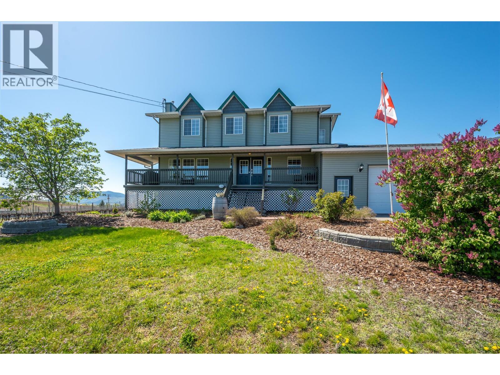 445 5 Road, Oliver, BC - Outdoor With Deck Patio Veranda With Facade
