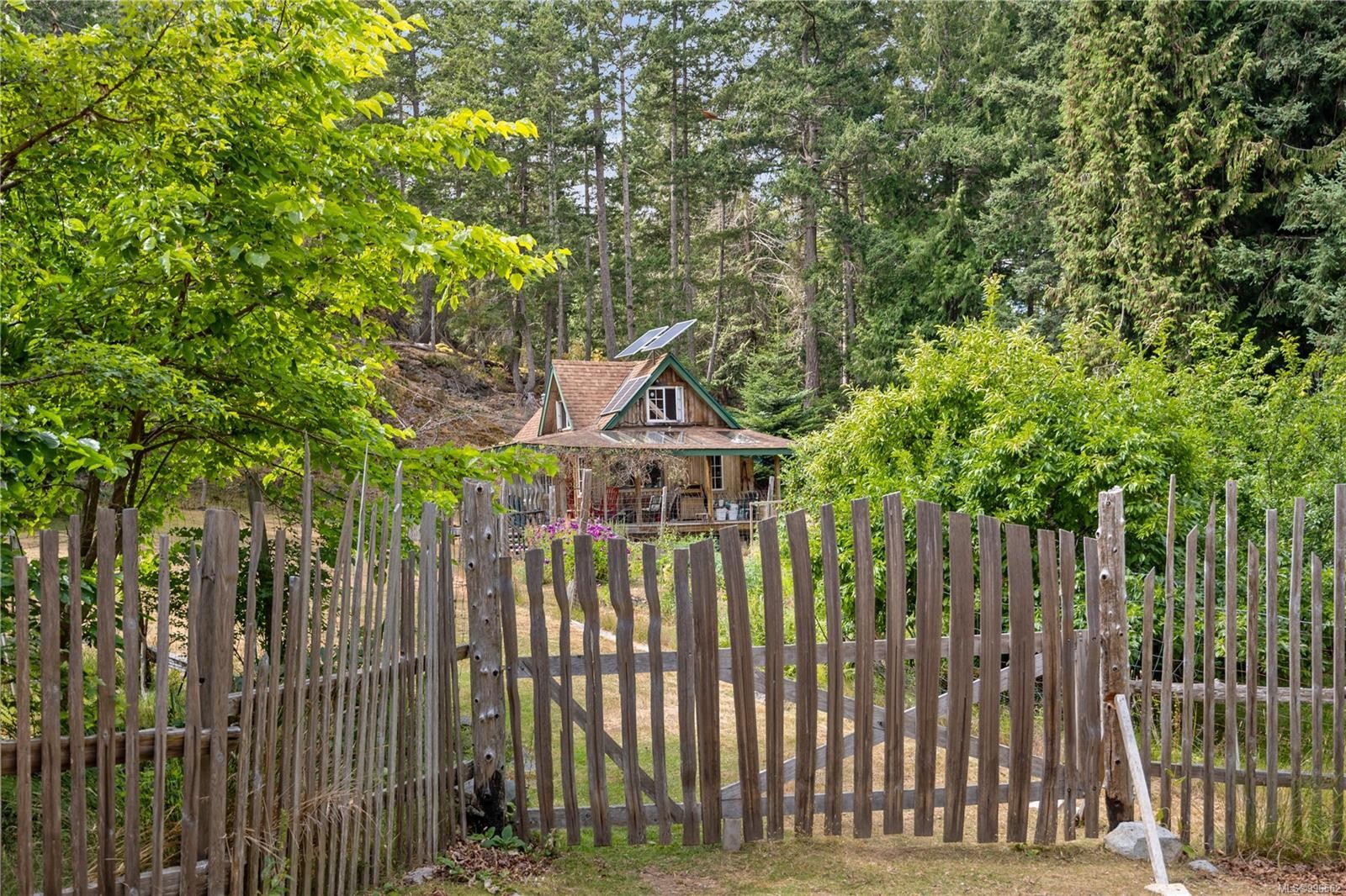 10 Windham Rd, Lasqueti Island, BC