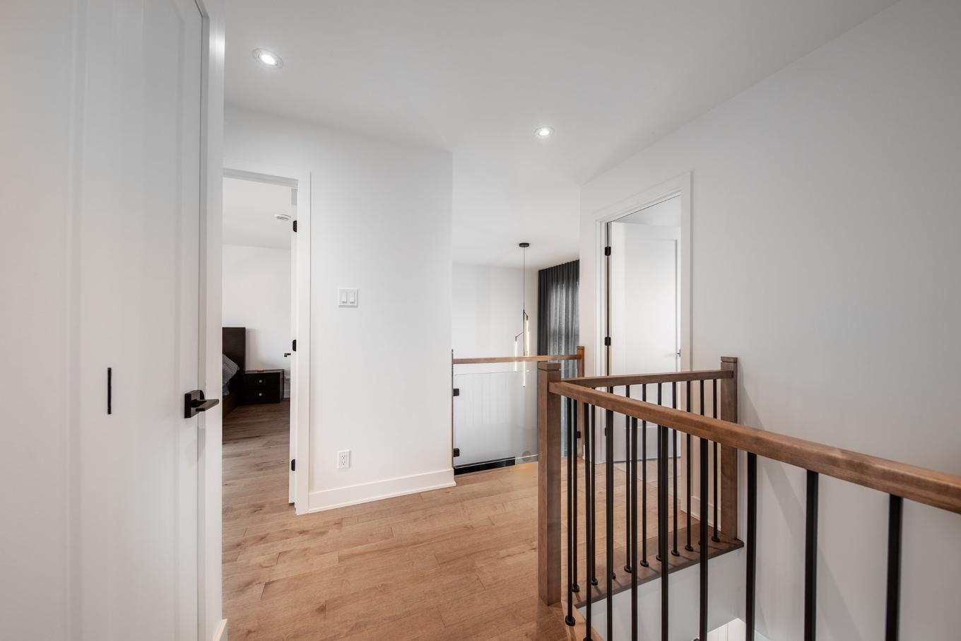 Passageway - 385 15E Avenue E., Venise-En-Québec, QC - Indoor Photo Showing Other Room