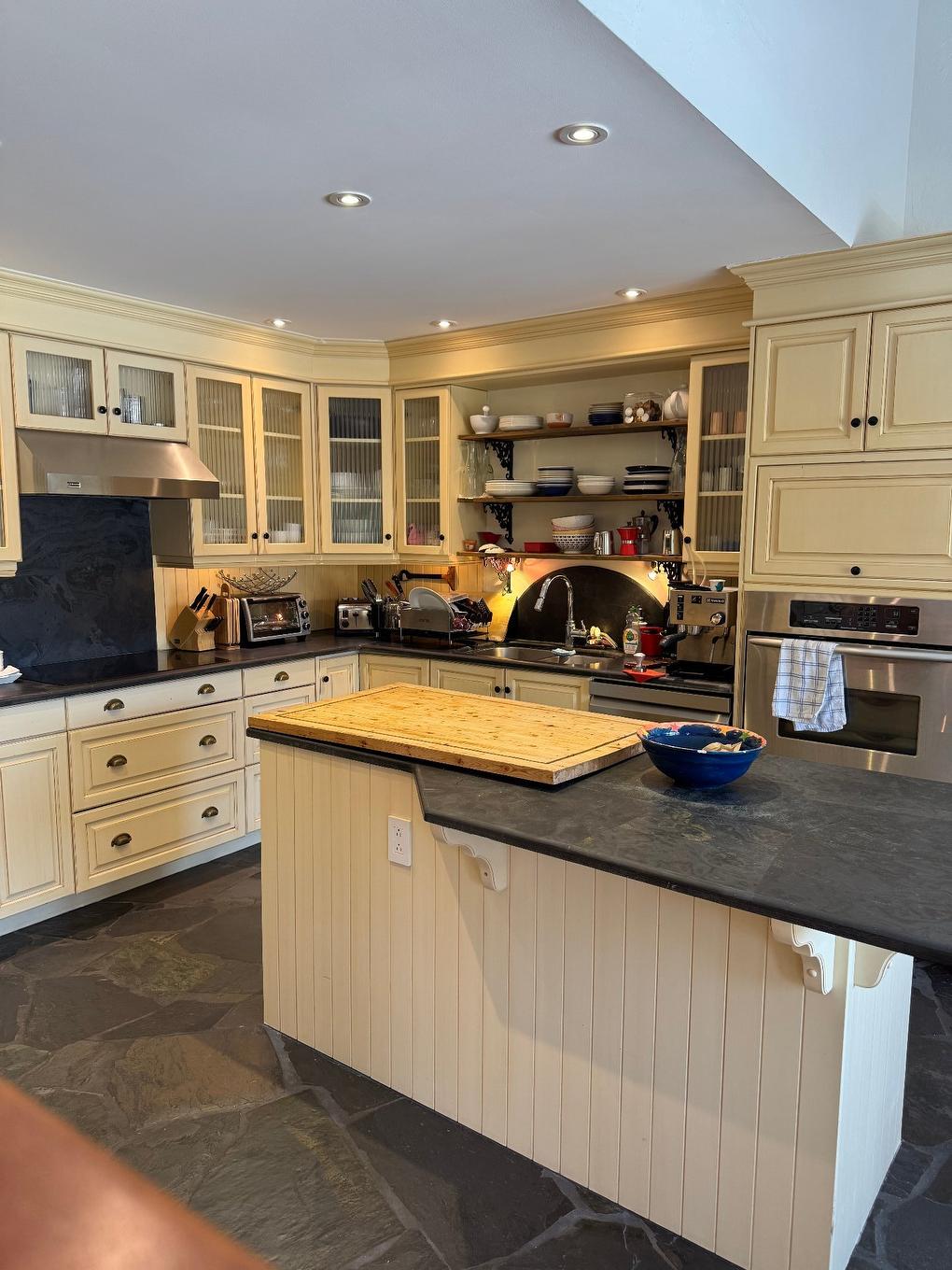 Kitchen - 1995 Rue Des Seigneurs, Sainte-Adèle, QC - Indoor Photo Showing Kitchen
