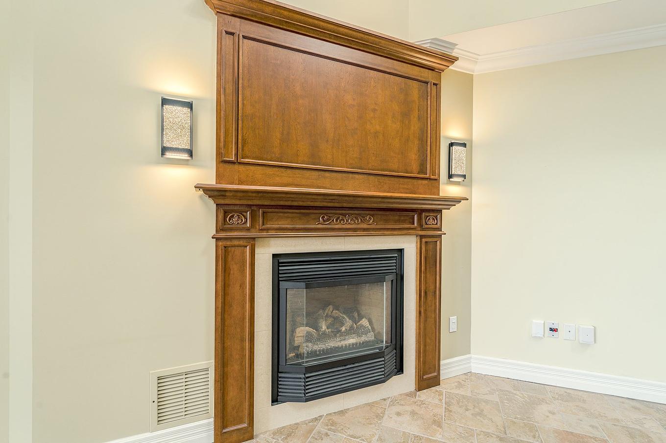 Other - 410-2085 Place Du Club-Memphré, Magog, QC - Indoor Photo Showing Other Room With Fireplace