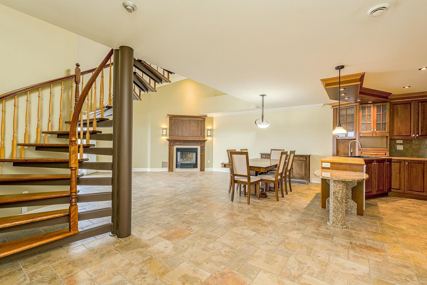 Hall - 410-2085 Place Du Club-Memphré, Magog, QC - Indoor Photo Showing Other Room