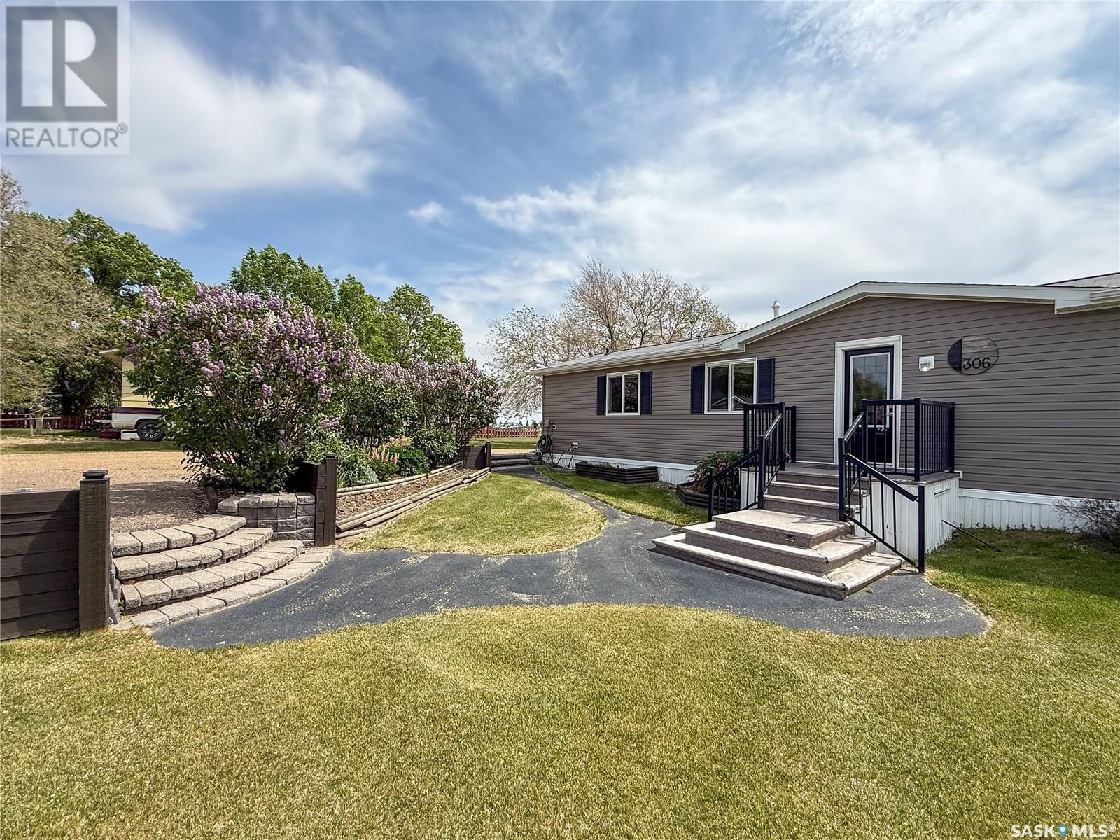 306 2Nd Avenue W, Climax, SK