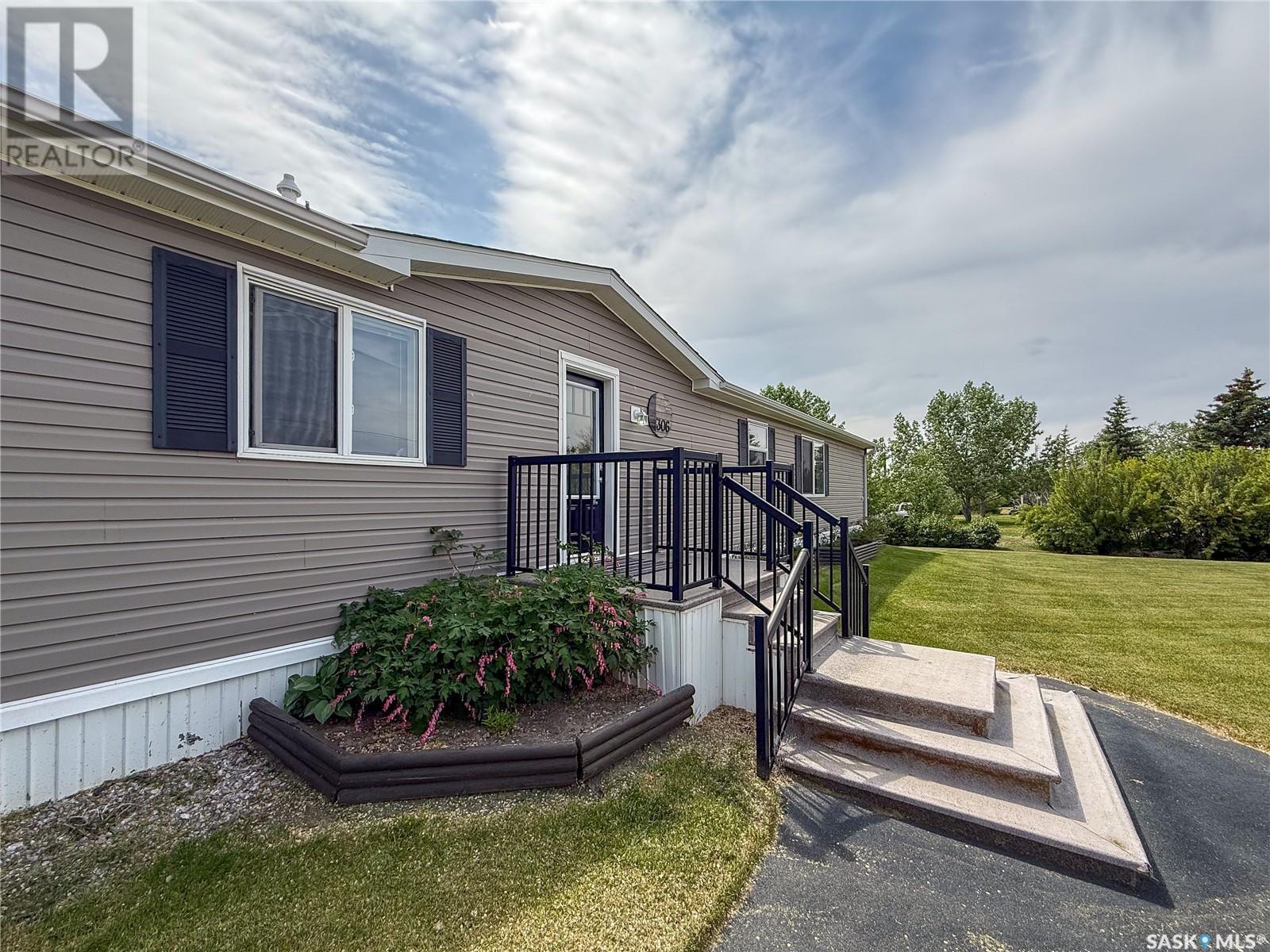 306 2Nd Avenue W, Climax, SK