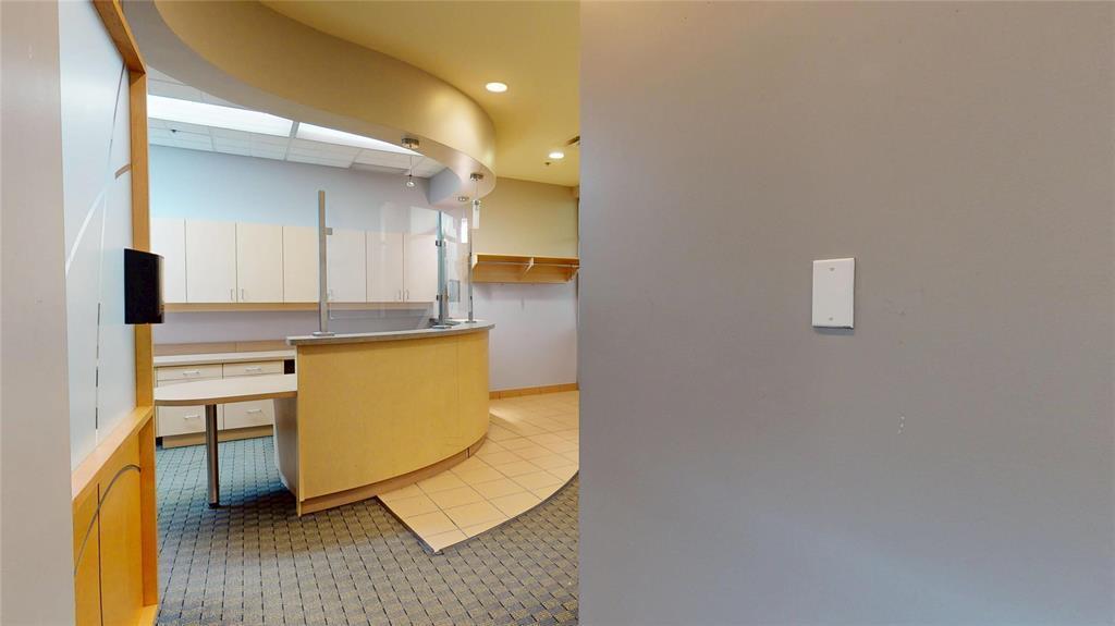 D2 800 Rosser Avenue, Brandon, MB