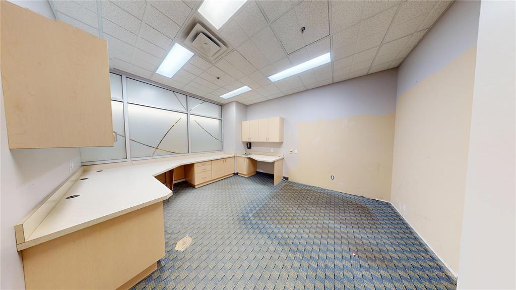 D2 800 Rosser Avenue, Brandon, MB