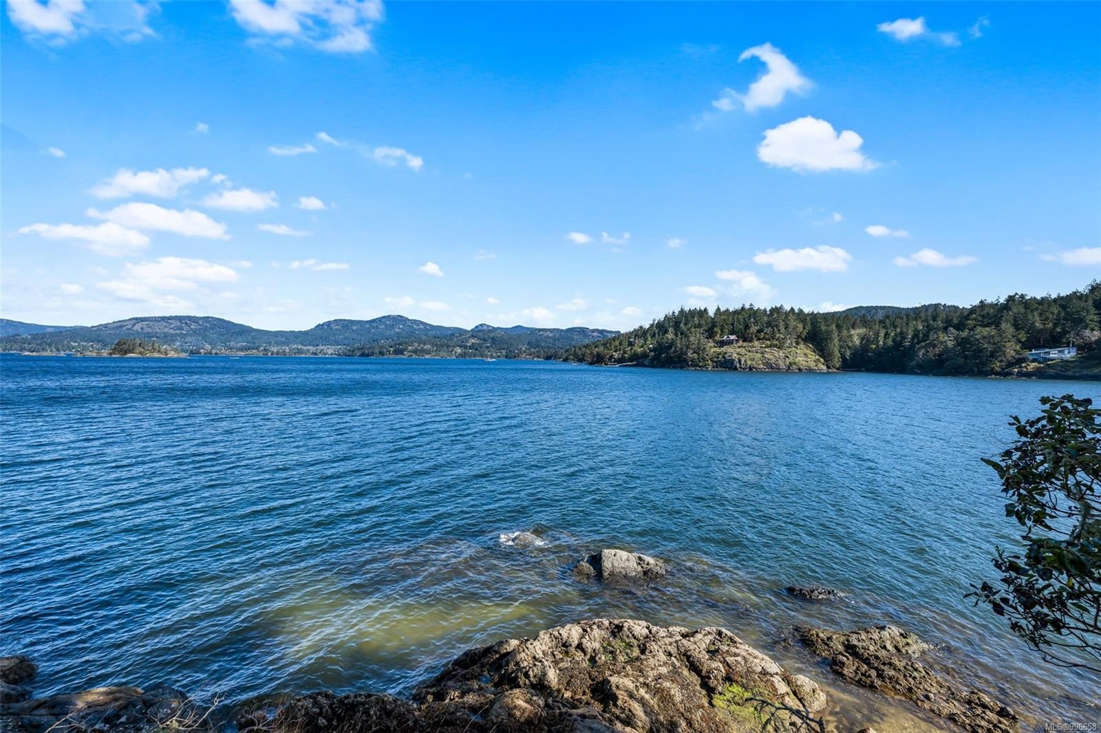998 Gillespie Rd, Sooke, BC