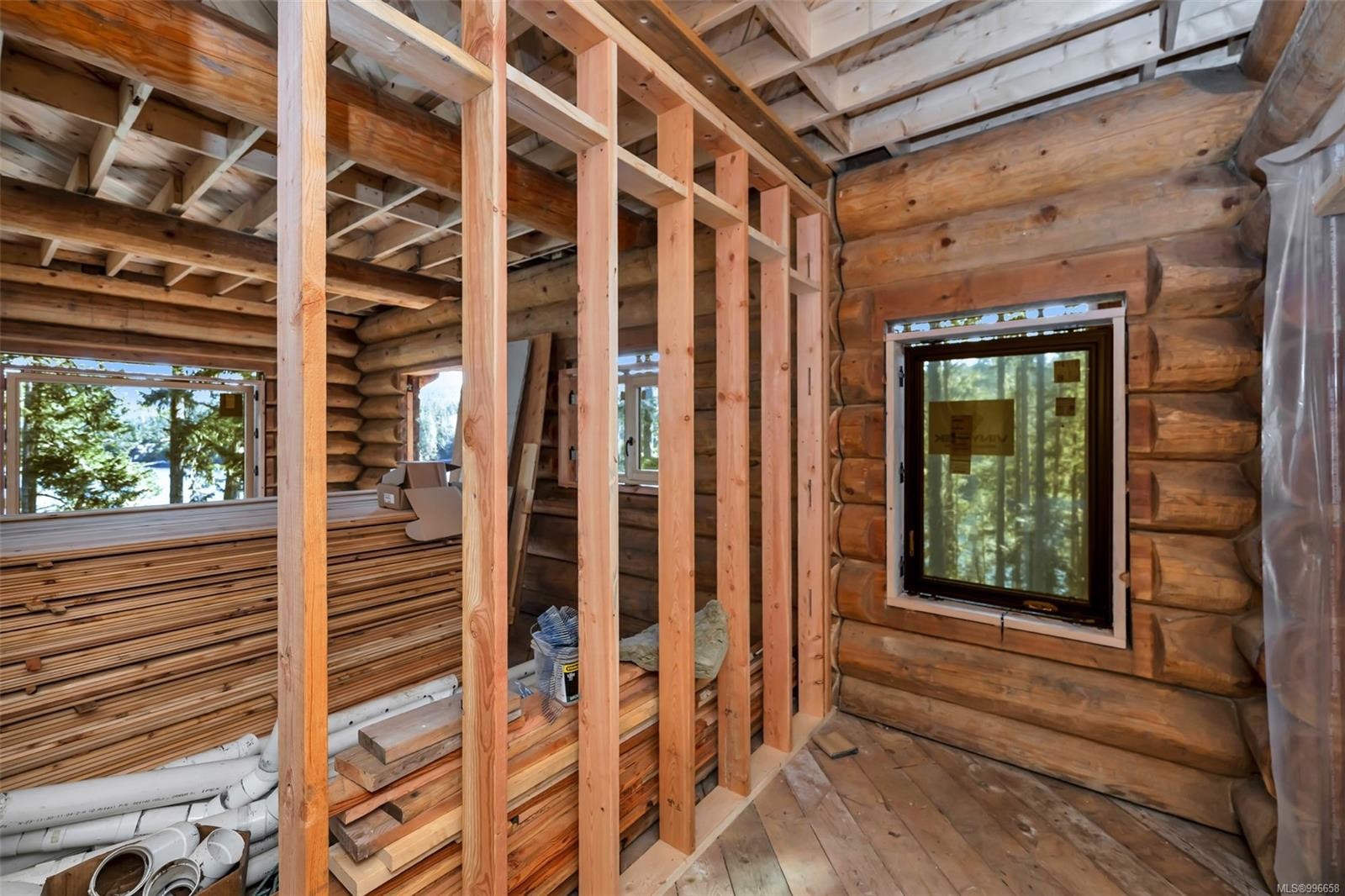 998 Gillespie Rd, Sooke, BC