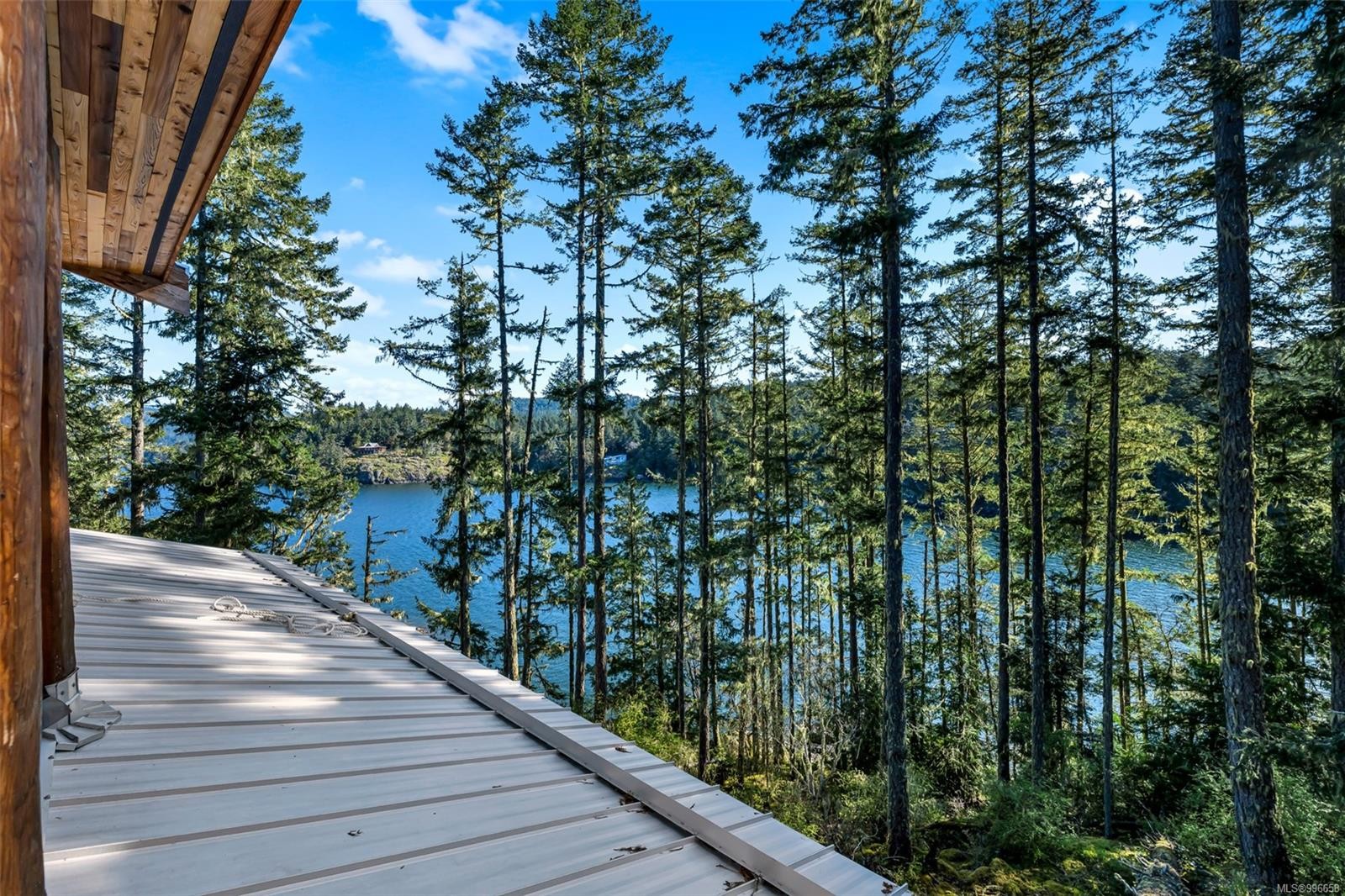 998 Gillespie Rd, Sooke, BC