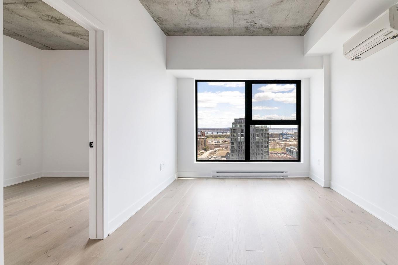 Living room - 2220-245 Boul. Robert-Bourassa, Montréal (Ville-Marie), QC - Indoor Photo Showing Other Room