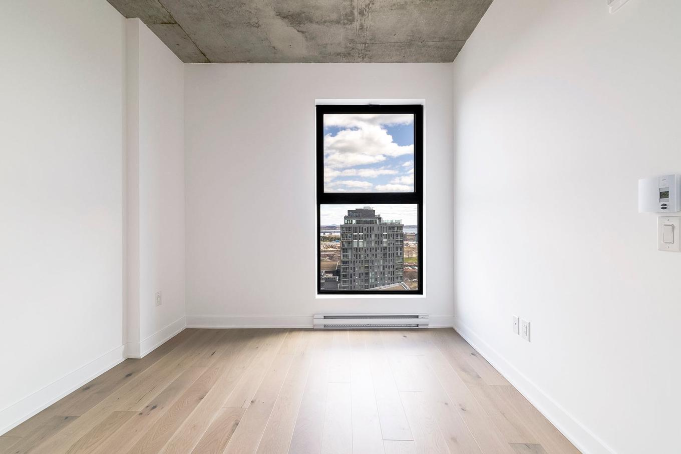 Bedroom - 2220-245 Boul. Robert-Bourassa, Montréal (Ville-Marie), QC - Indoor Photo Showing Other Room