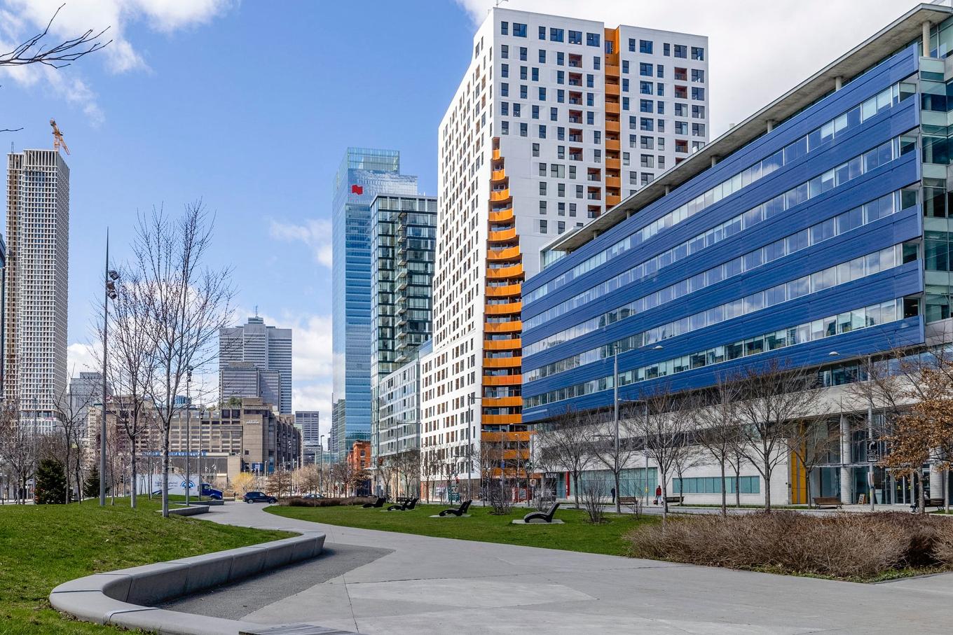 Frontage - 2220-245 Boul. Robert-Bourassa, Montréal (Ville-Marie), QC - Outdoor With Facade