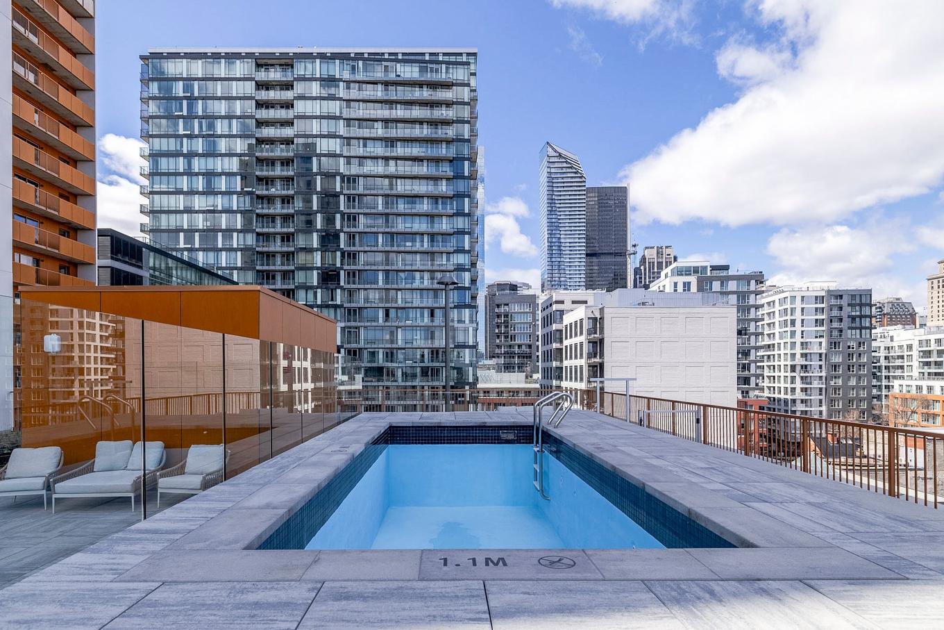 Pool - 2220-245 Boul. Robert-Bourassa, Montréal (Ville-Marie), QC - Outdoor With In Ground Pool