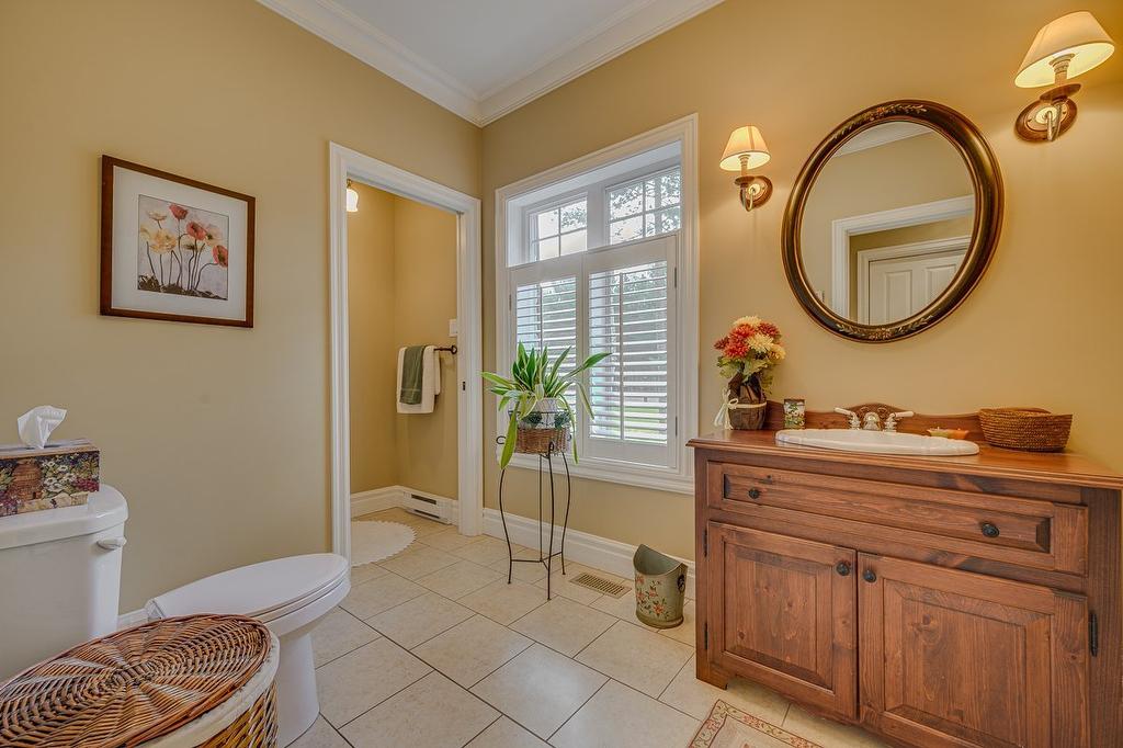 Bathroom - 500 Rue Des Rosiers, Sainte-Adèle, QC - Indoor Photo Showing Bathroom