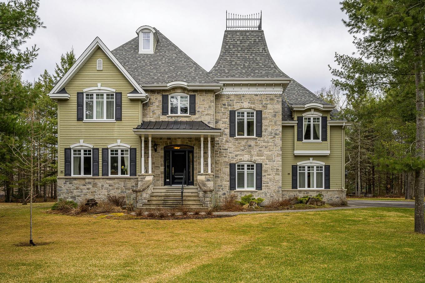 Frontage - 500 Rue Des Rosiers, Sainte-Adèle, QC - Outdoor With Facade