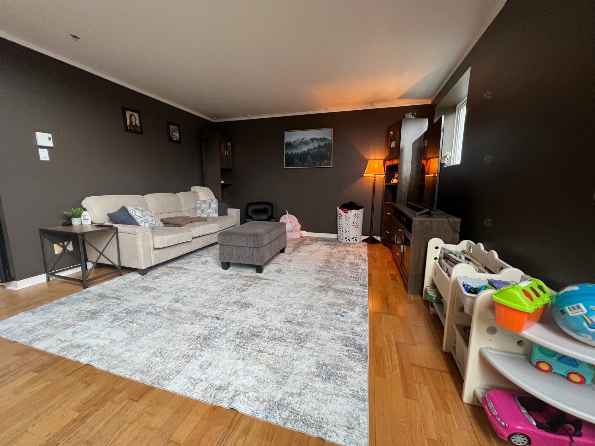 Salon - 132 Rue Lafort, Témiscaming, QC - Indoor