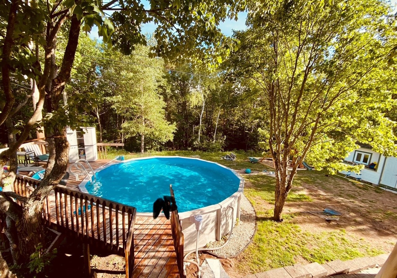 Cour - 132 Rue Lafort, Témiscaming, QC - Outdoor With Above Ground Pool