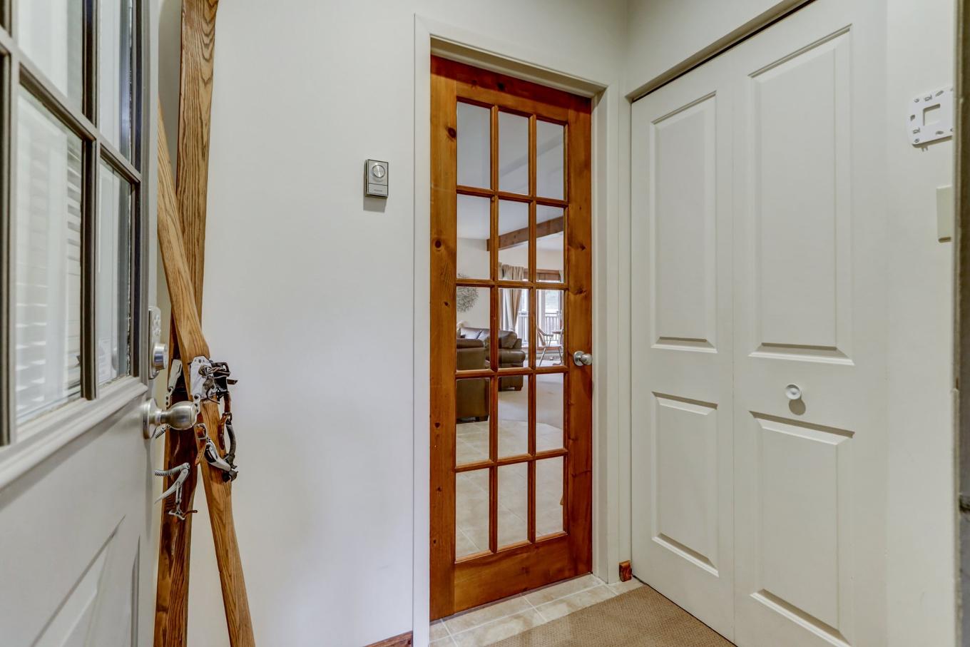 Hall - 2-107 Ch. De L'Érablière, Mont-Tremblant, QC - Indoor Photo Showing Other Room