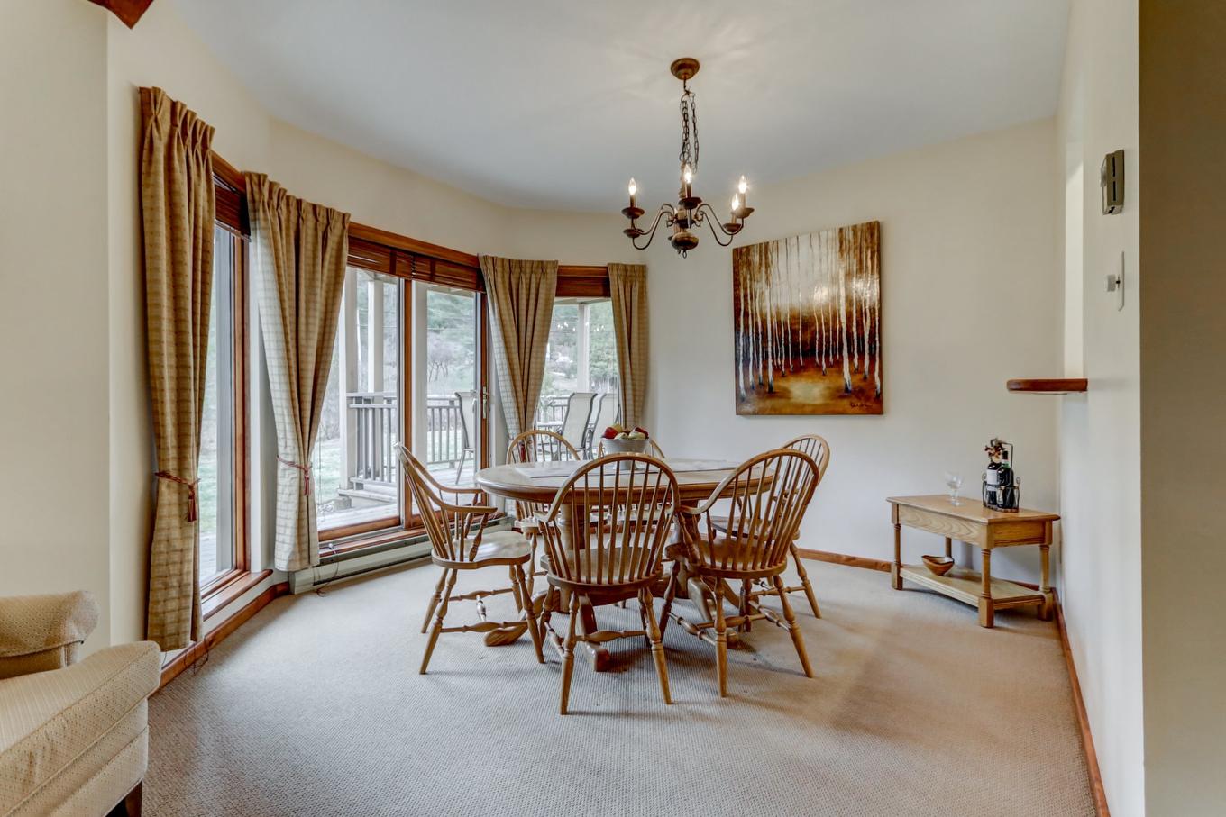 Dining room - 2-107 Ch. De L'Érablière, Mont-Tremblant, QC - Indoor Photo Showing Dining Room