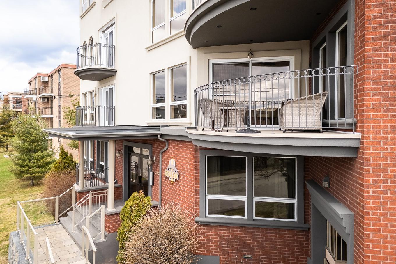 Frontage - 4-300 Rue Du Moulin, Magog, QC - Outdoor With Exterior