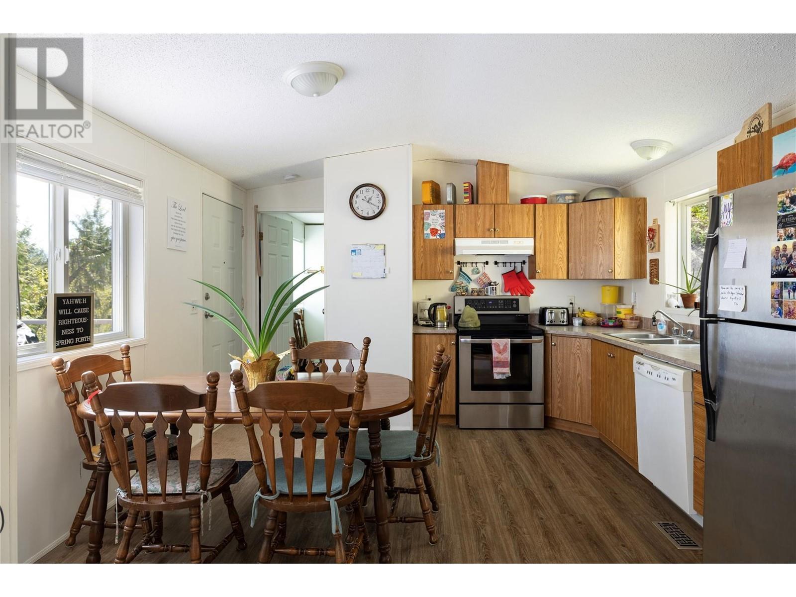 6740 Highway 97A Highway, Grindrod, BC - Indoor