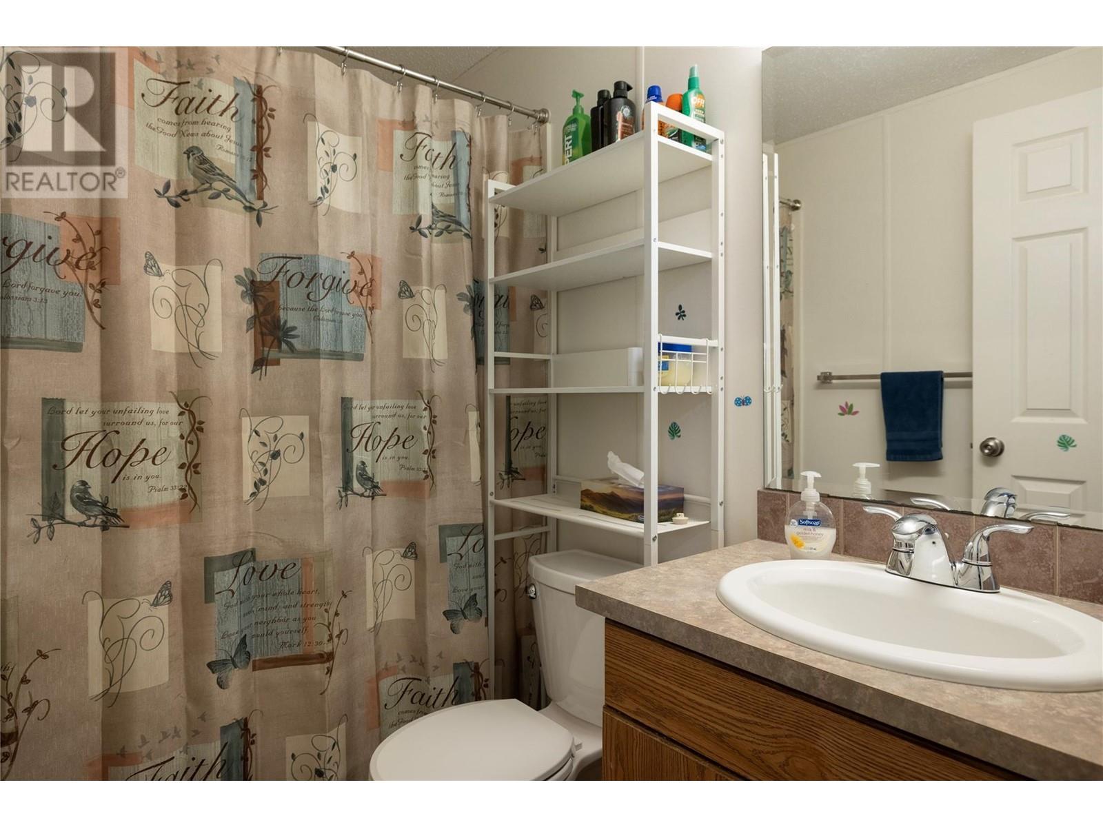 6740 Highway 97A Highway, Grindrod, BC - Indoor Photo Showing Bathroom