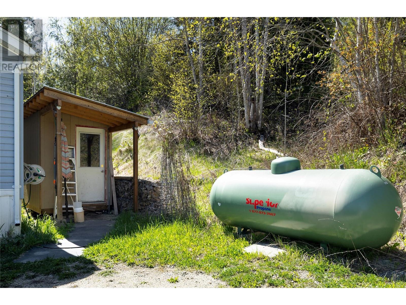 6740 Highway 97A Highway, Grindrod, BC - Outdoor