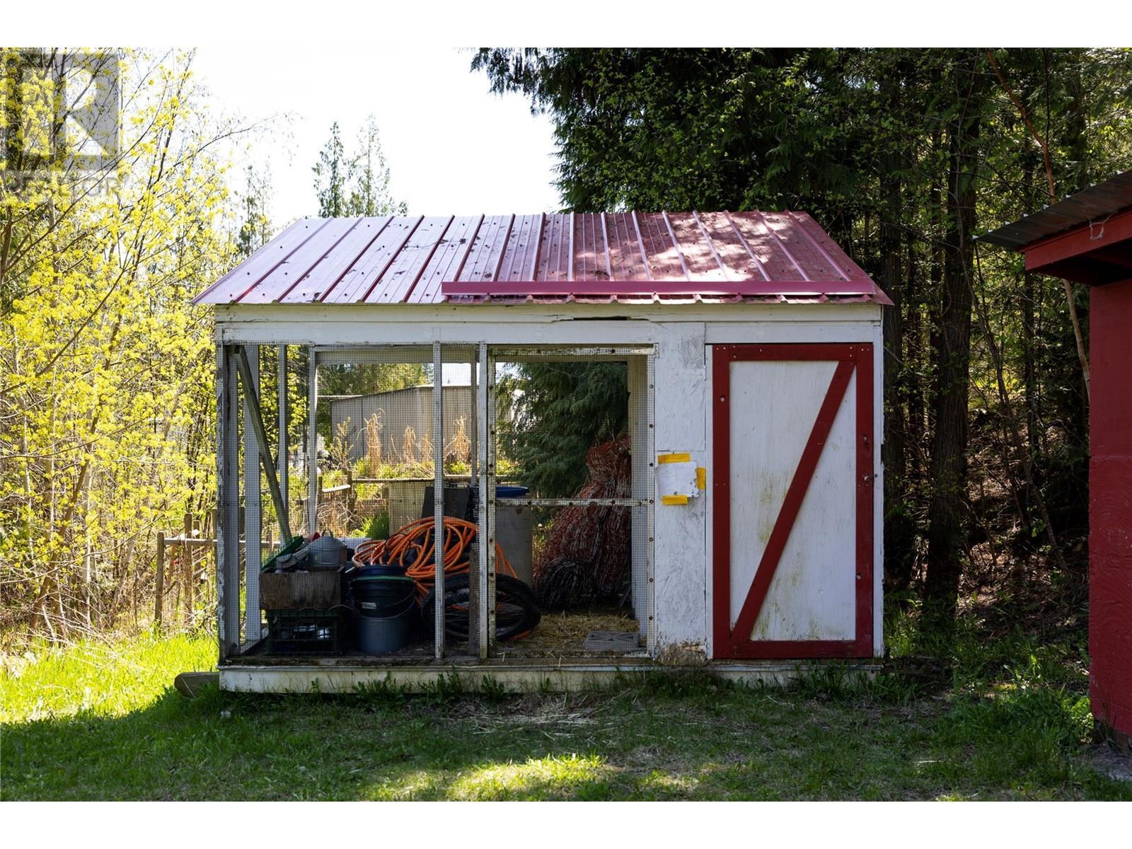 6740 Highway 97A Highway, Grindrod, BC - Outdoor