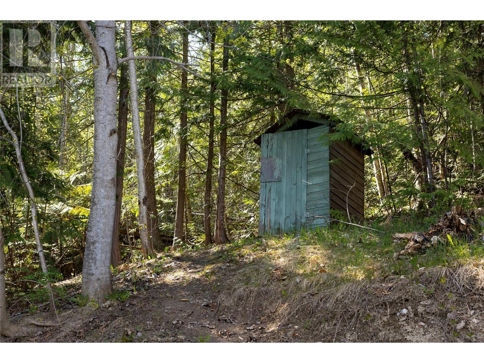 6740 Highway 97A Highway, Grindrod, BC - Outdoor