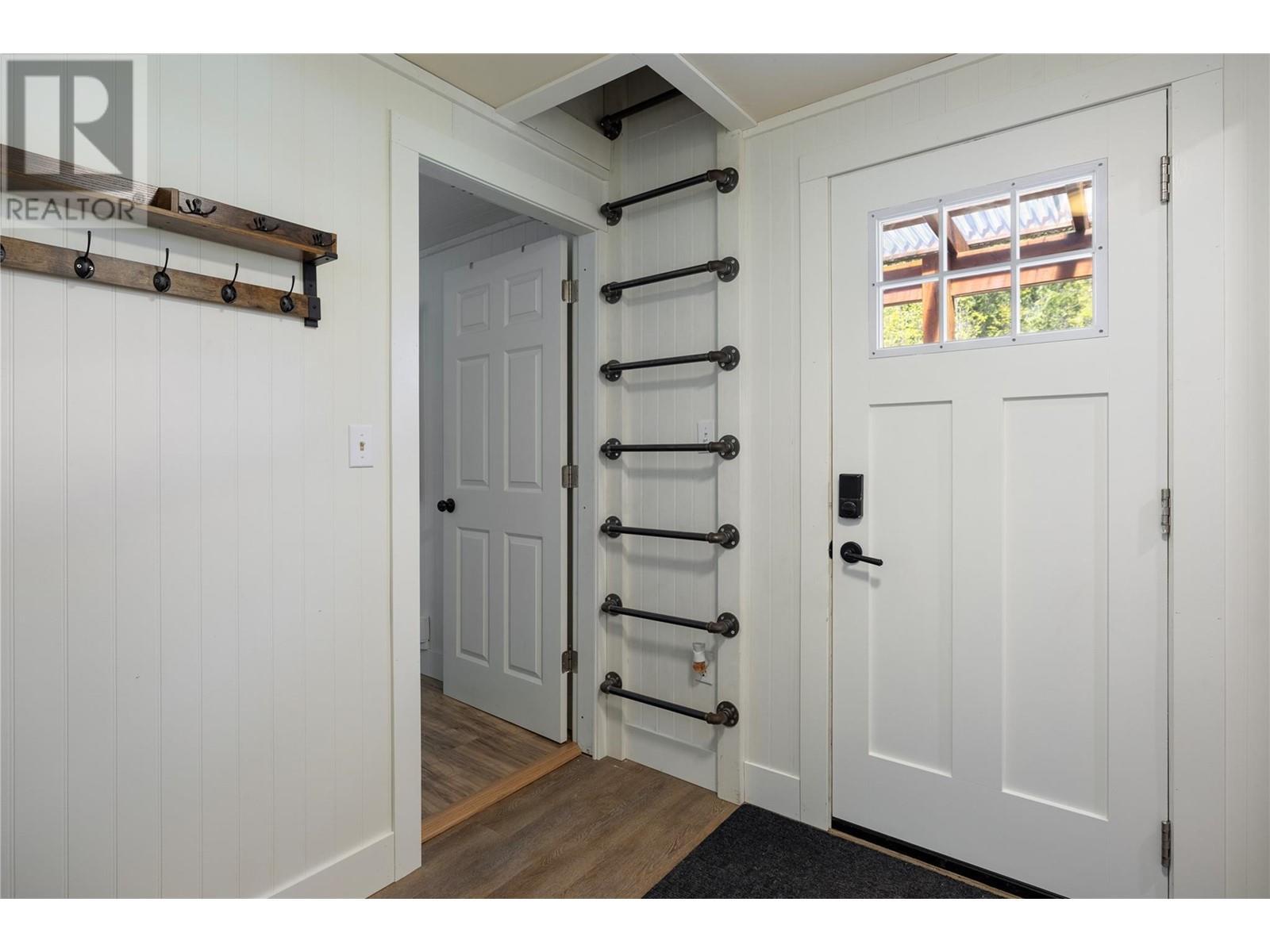 6740 Highway 97A Highway, Grindrod, BC - Indoor Photo Showing Other Room