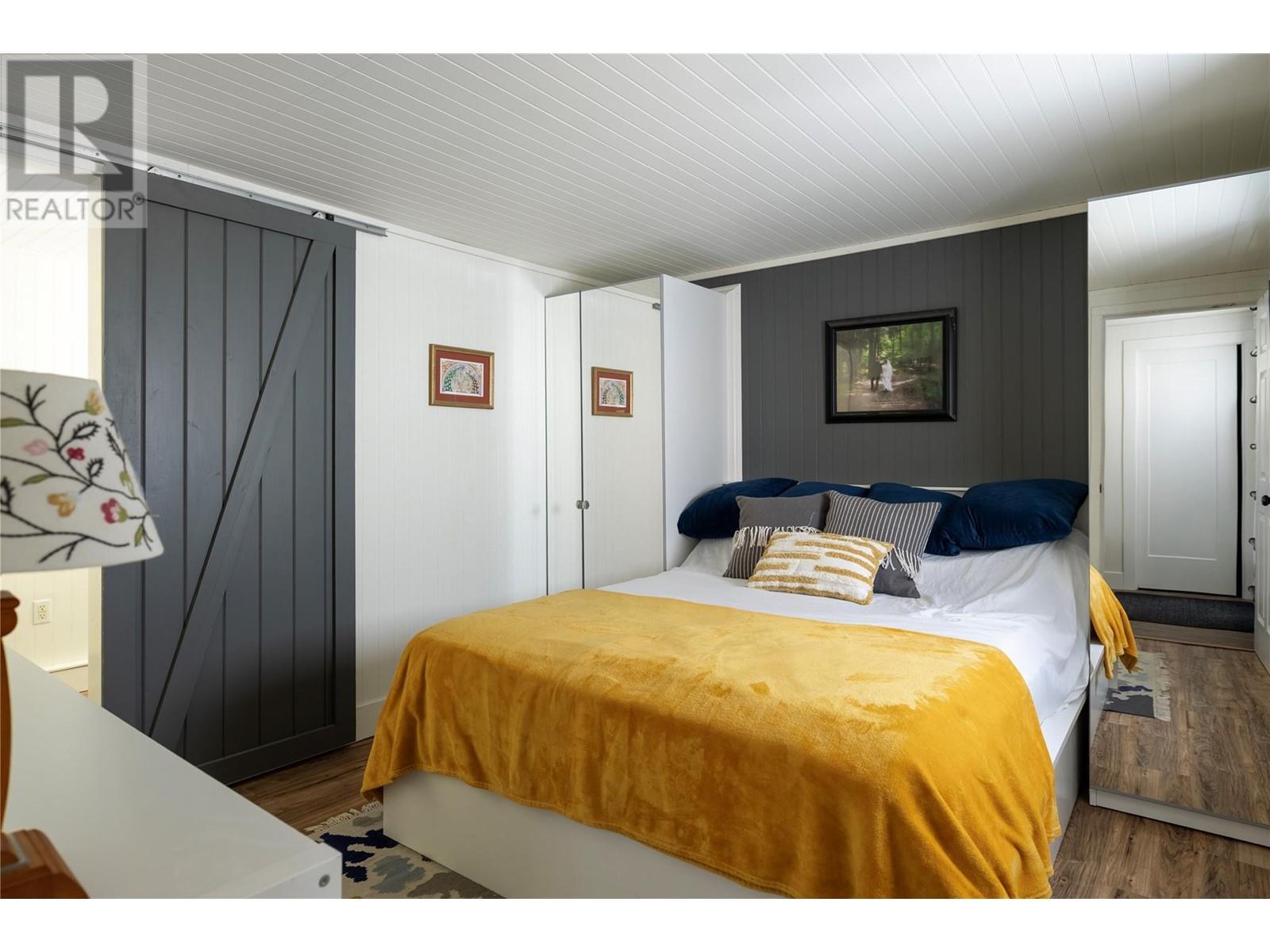 6740 Highway 97A Highway, Grindrod, BC - Indoor Photo Showing Bedroom