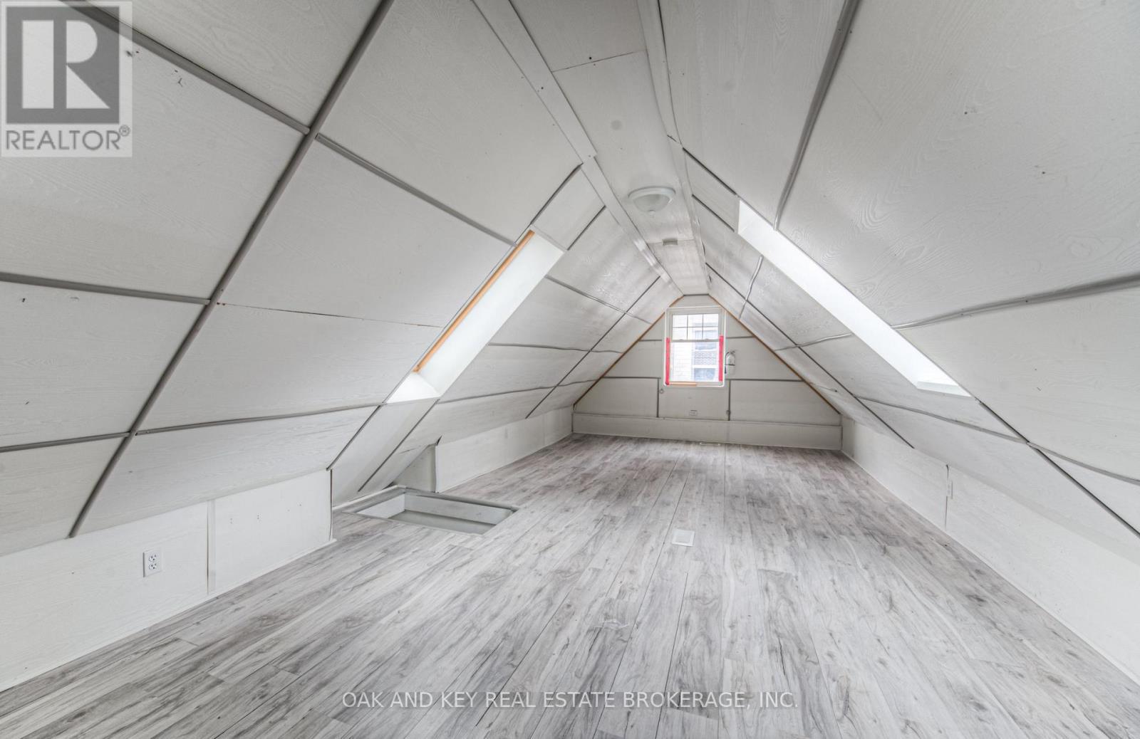 496 King Street E, Kitchener, ON