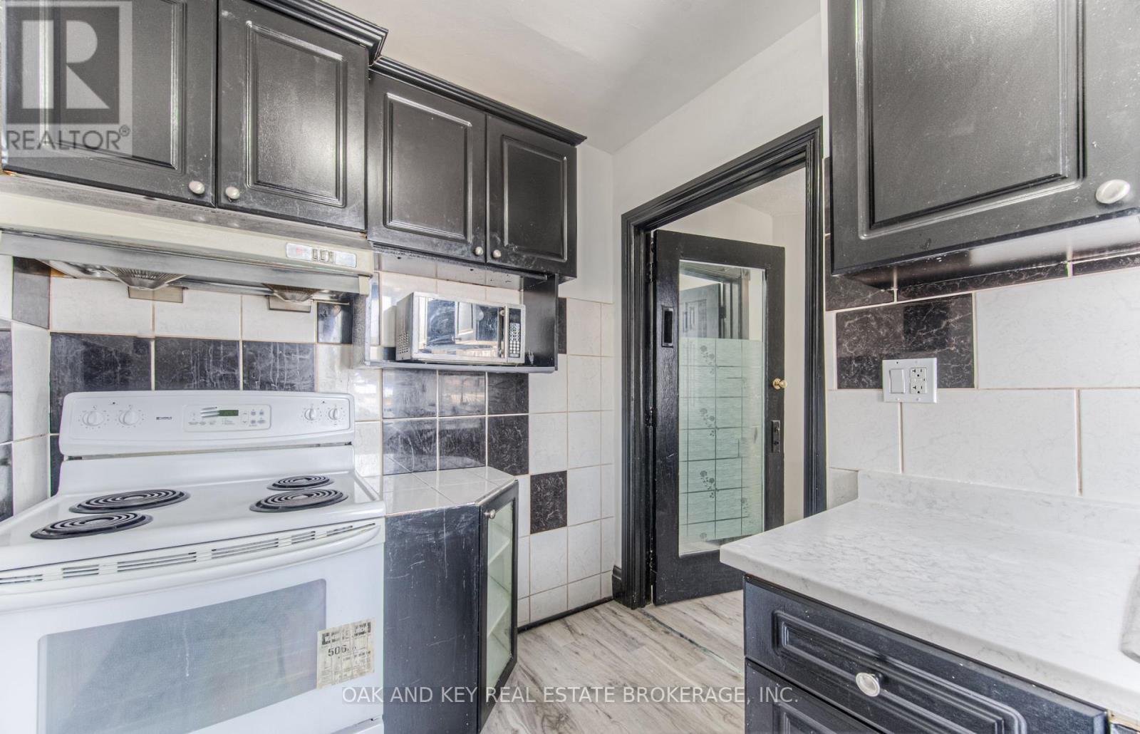 496 King Street E, Kitchener, ON