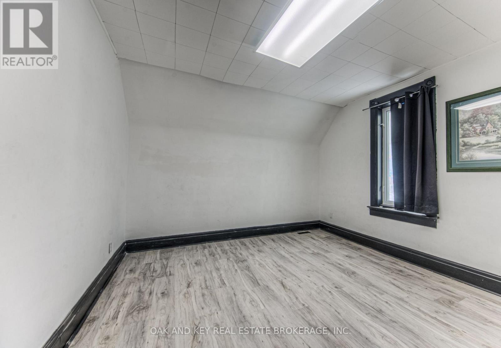 496 King Street E, Kitchener, ON