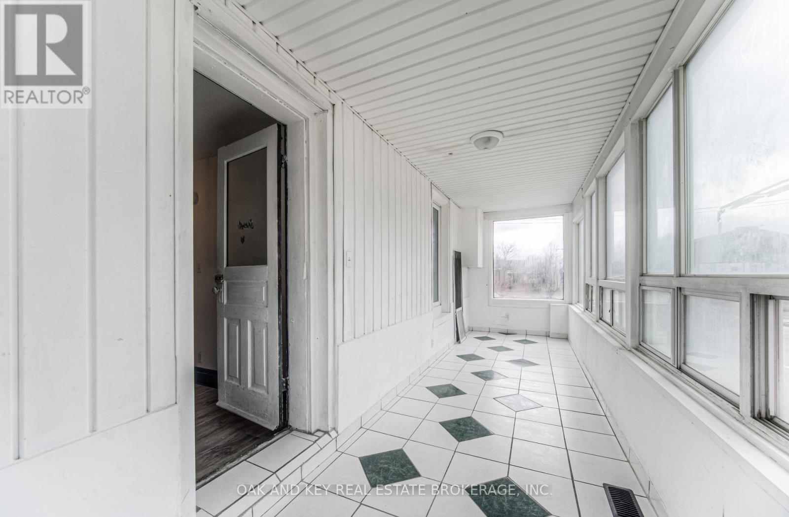 496 King Street E, Kitchener, ON