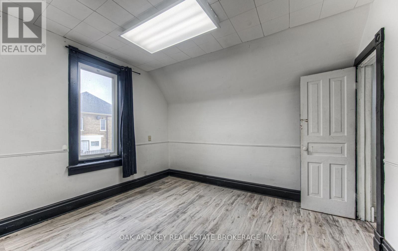 496 King Street E, Kitchener, ON