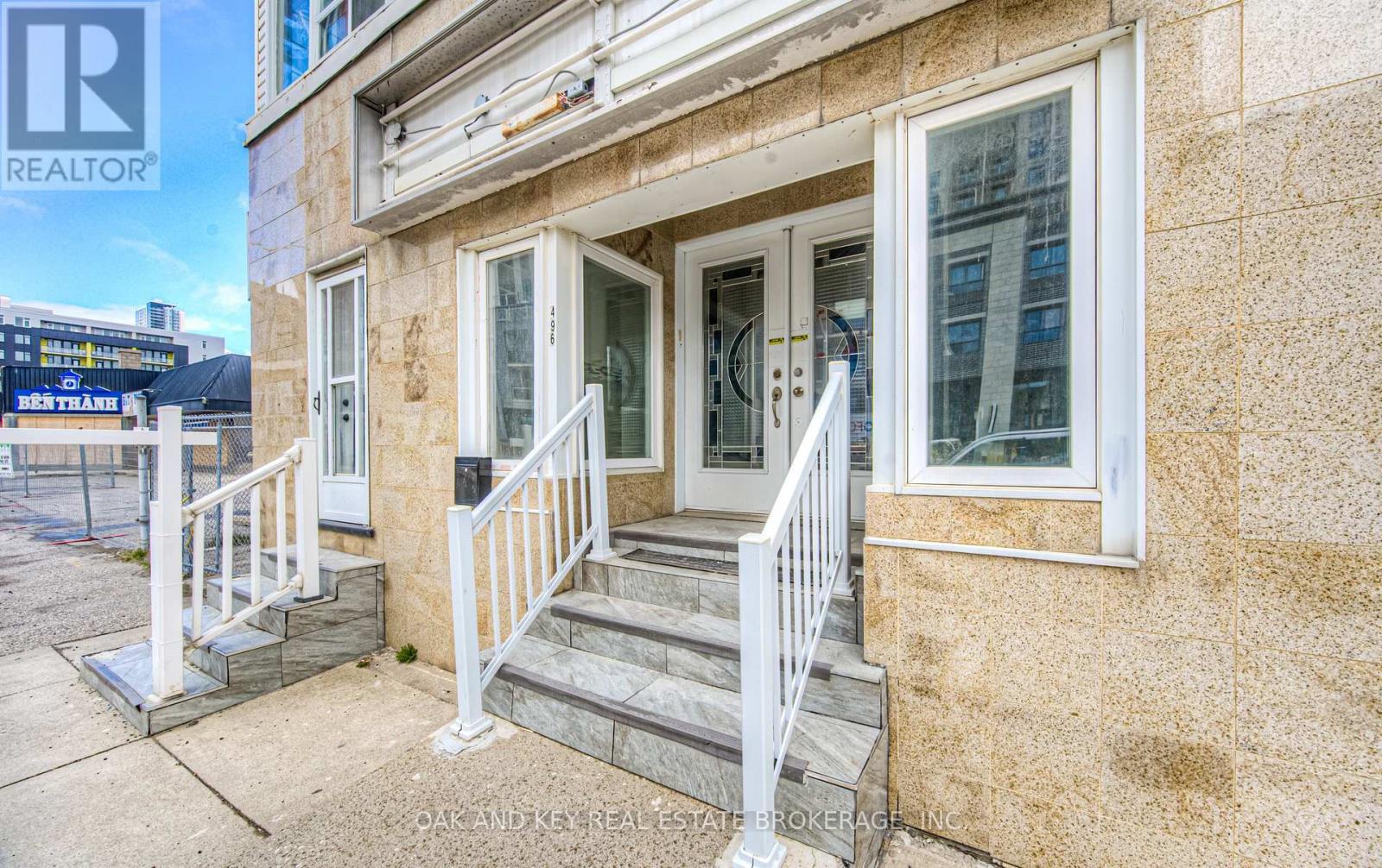 496 King Street E, Kitchener, ON