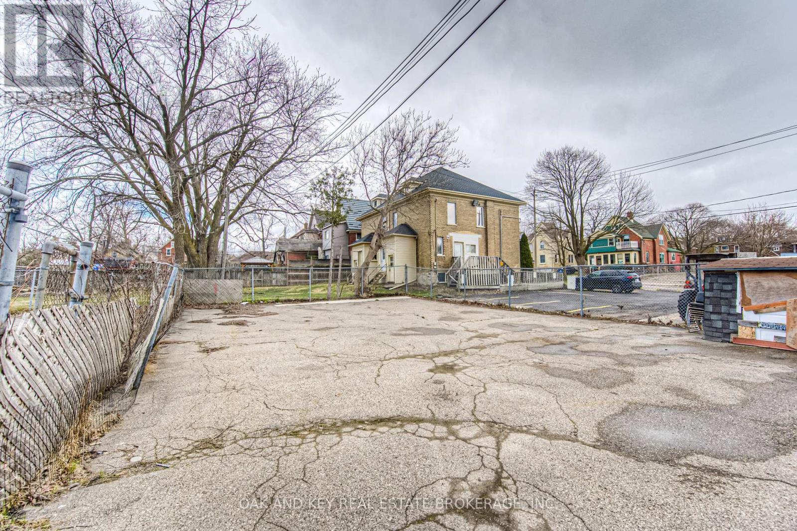 496 King Street E, Kitchener, ON