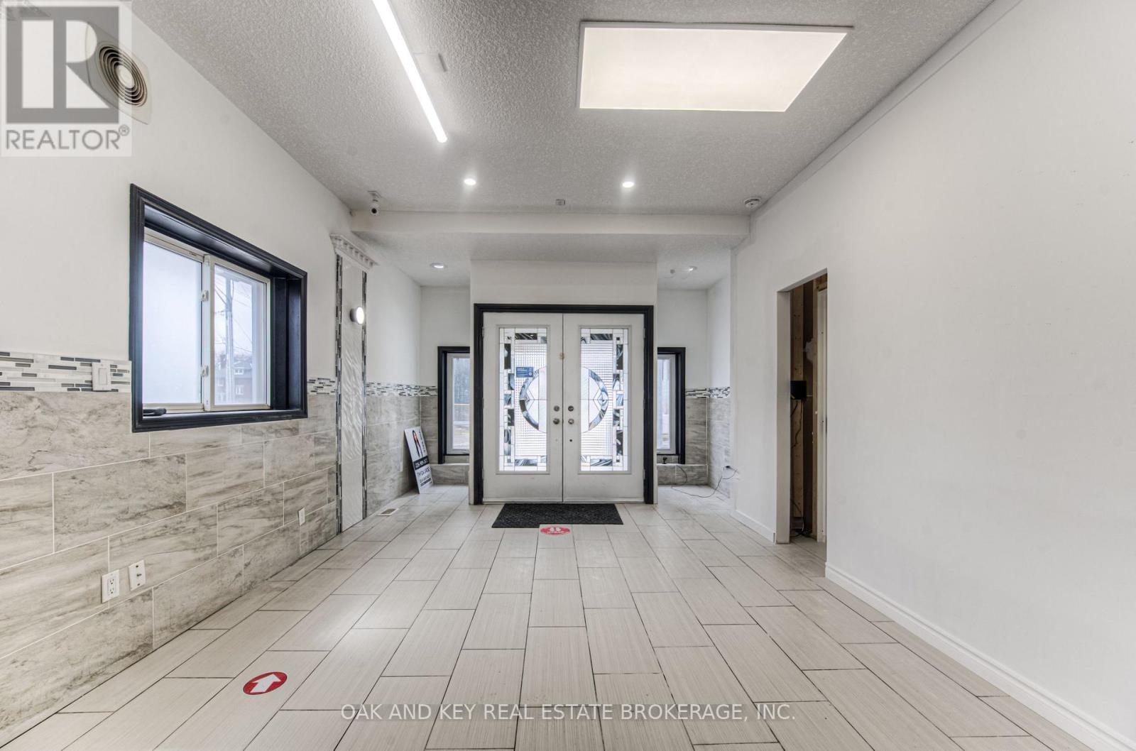 496 King Street E, Kitchener, ON